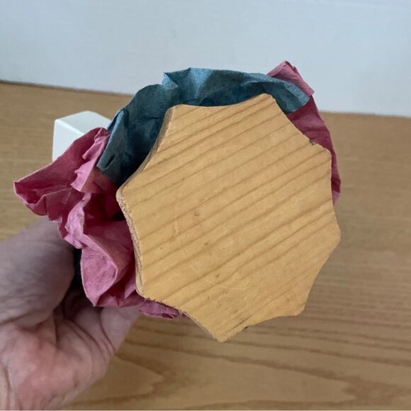 Vtg Handmade Paper Mache Christmas Caroler Family w Victorian Outfits Set of 3 - Picture 7 of 11